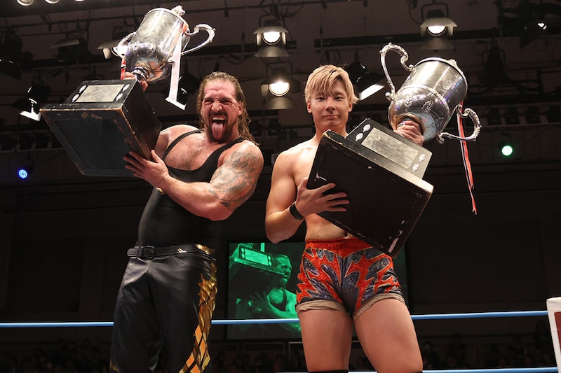 【全日本】綾部&タロースの巨人コンビが最強タッグ初制覇 ザイオン&オデッセイと世界タッグ懸けて再戦へ