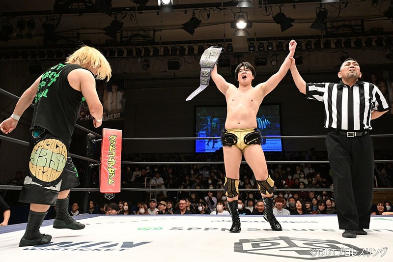 【DDT】To-yが“ベルト泥棒"ウラノを下しEXTREME王座V6