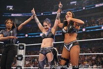 【WWE】ジュリアがキアナとのタッグでミチン&Bファブに快勝