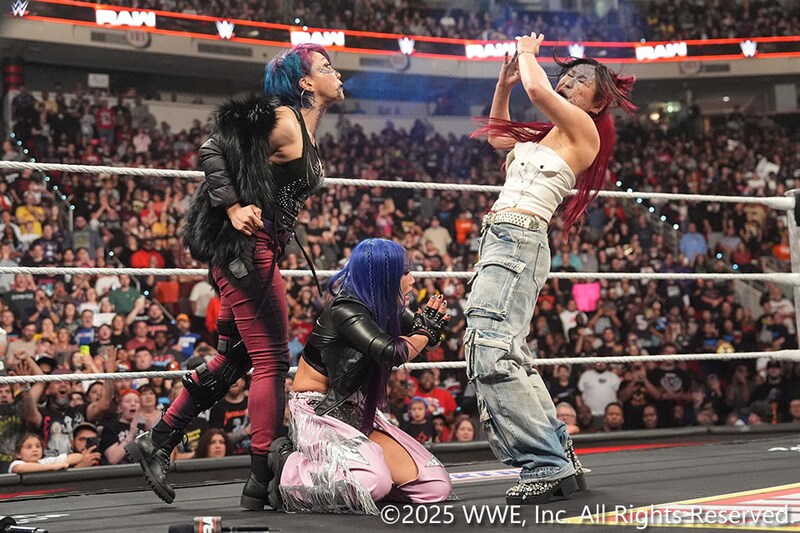 【WWE】アスカがイヨに毒霧噴射 10・11『クラウン・ジュエル』でのタッグ対決が決定