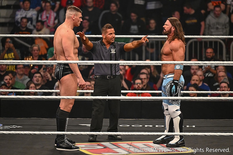 【WWE】AJがタップ奪取も無効…グンターが無法勝利