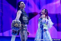 【WWE】イヨ&リア大苦戦も女子タッグ王座死守 ジュリア&キアナ迎撃へ