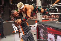 【WWE】戸澤がオーティスと世界タッグ王座挑戦もウーソズに惜敗