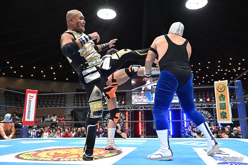 【新日本】小島&OKUMURA久々合体も アトランティス親子がタッグT1回戦突破