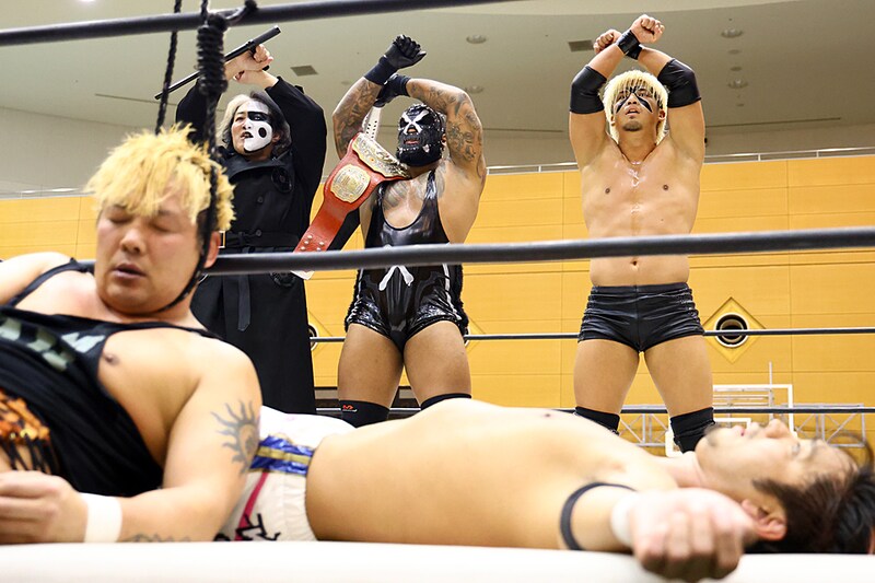 【NOAH】またもデスハンガー…ウルフ&カイが凄惨4勝目 ベイン&アレハと首位並走