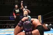 【新日本】ドラダが離れ業連発 エチセロとの接戦制してメイン締め