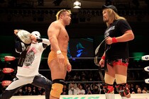 【NOAH】RYUSEI初勝利でタッグ前哨戦は内藤に軍配 ベルト&征矢情熱マイク“放置”でやりたい放題