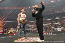 【WWE】レッスルマニア世界ヘビー戦へ舌戦 レインズ「俺が戴冠したら引退ツアーを組んでやる」、パンク「てめえを埋めてやる」