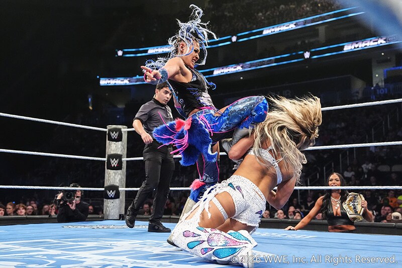 【WWE】ジュリアが元女子王者ティファニーとの一騎打ちに快勝