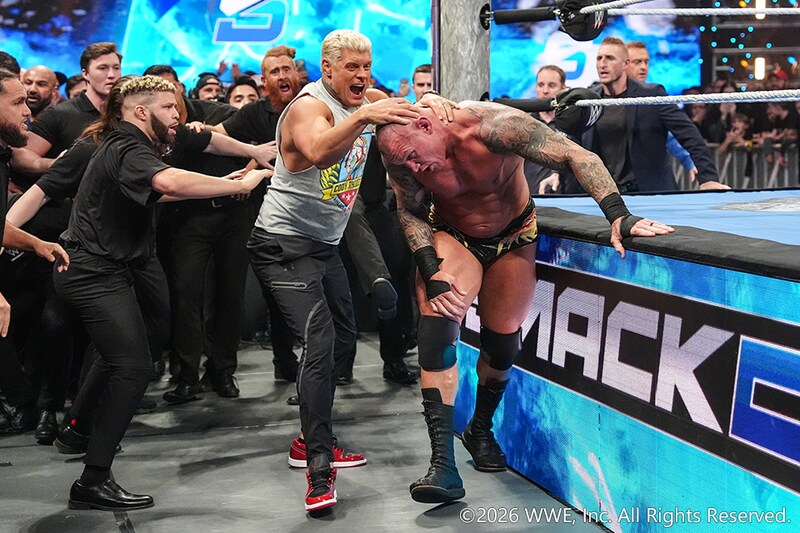 【WWE】コーディがオートン襲撃で報復 オートンはジェリー・ロールRKO葬の暴挙