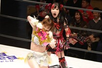 【スターダム】なつぽいの“かわいい・オブ・かわいい”ベルト破壊に伊藤が激怒 4・26横アリでの一騎打ち浮上
