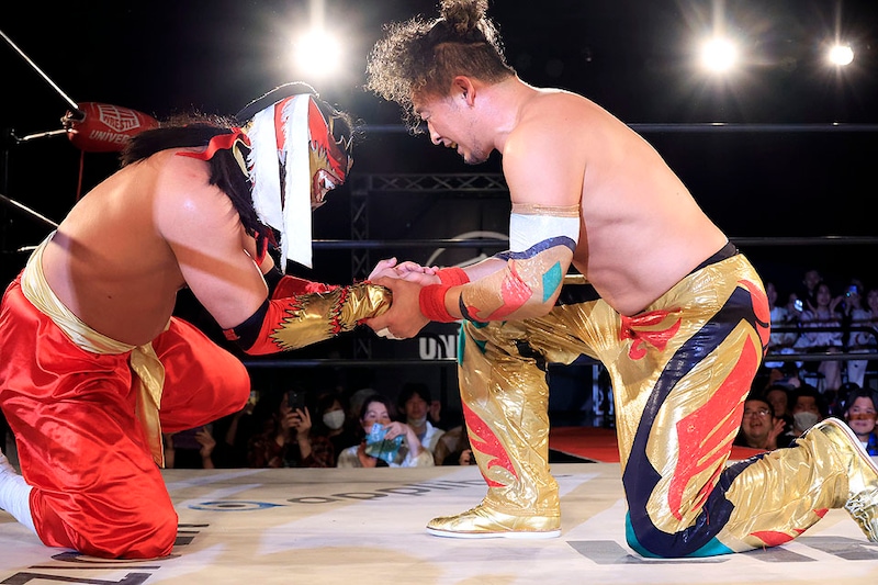 【WRESTLE UNIVERSE/NOAH】「丸藤vsハヤブサ」シングル初対決実現 丸藤が熱戦制して万感握手、ハヤブサは“再会”熱望