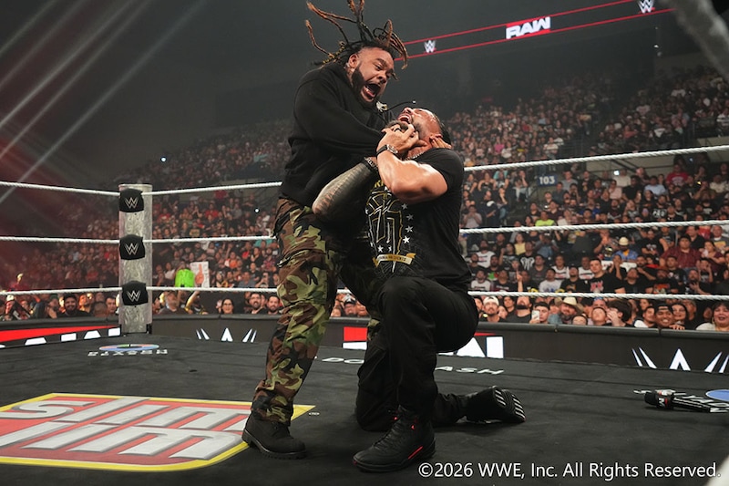 【WWE】ファトゥ襲撃でレインズ受諾 『バックラッシュ』での世界ヘビー戦が決定的に