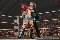 【WWE】イヨが女子IC王座に挑戦もアスカ介入で敗戦 5・9『バックラッシュ』での一騎打ちが決定