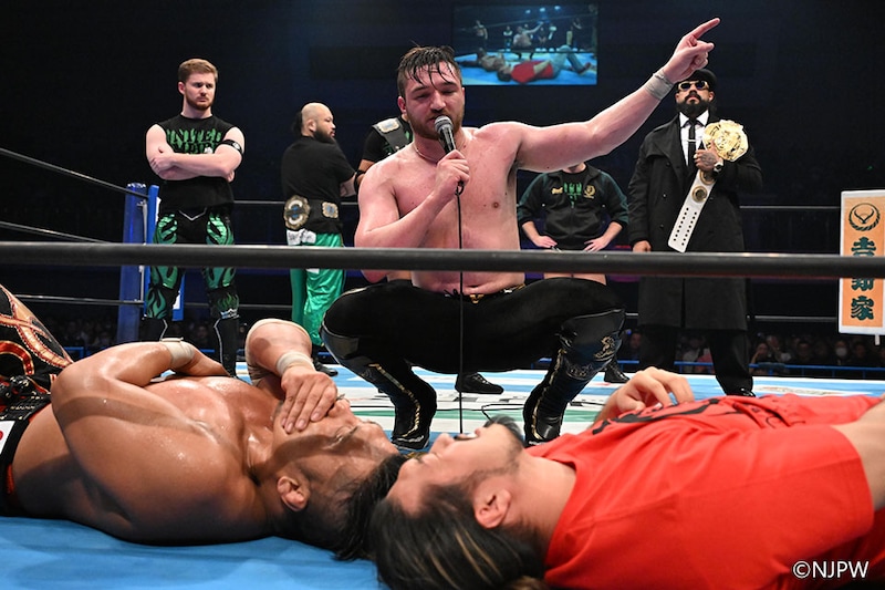 【新日本】最年少王者ニューマンが鷹木を熱戦撃破でIWGPヘビーV1 鷹木&辻に条件付きタッグ対決を要求
