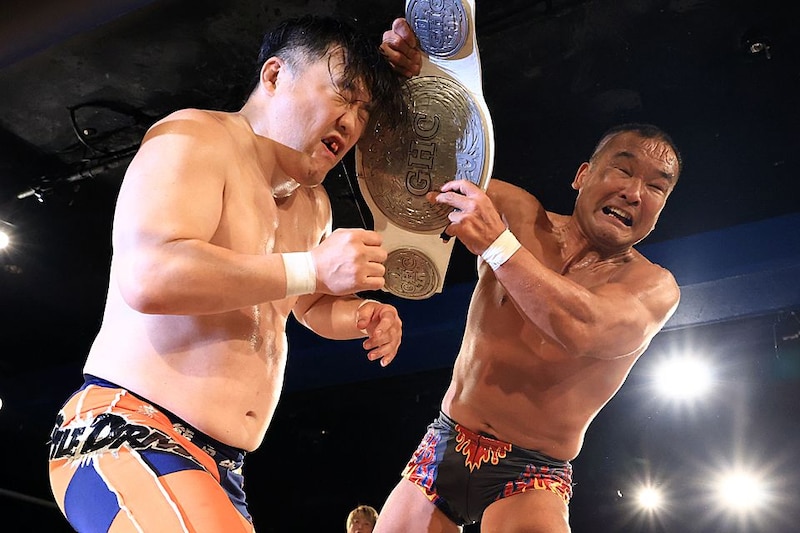 【NOAH/MONDAY MAGIC】両者暴走の大乱闘…GHCハードコア戦「田中将斗vs佐藤光留」が決定的に