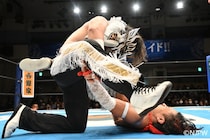 【新日本】デスペが豹振り切って快勝2勝目 バラを受け取り「奇遇な縁だ、またやろうぜ」