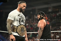 【WWE】6日後世界ヘビー戦へ舌戦 ファトゥ「新しい道へ進むべき時」、レインズ「勝てなかったら俺に仕えろ」