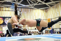 【新日本】デスペラードがB首位タイ 初出場ヤング破って4勝目