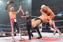 【WWE】コーディが統一WWE王座防衛 1年7ヵ月ぶり対決でグンター撃破