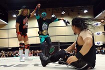 【NOAH】内藤が“贈呈”…BUSHIがGHCジュニアベルト強奪 最終前哨戦で王者Eita屈辱タップアウト
