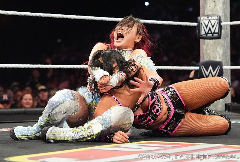 【WWE】イヨ快勝でサマースラム女子世界王座戦へ弾みも 王者リヴのベルト攻撃で屈辱大の字