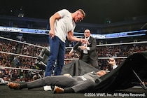 【WWE】サマースラムでの一騎打ち決定 グンターがオールディスをテーブル葬