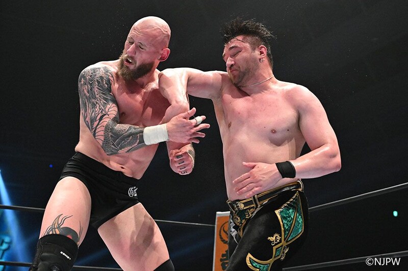 【新日本】ゲイブの連勝止めた ニューマンが金的で大荒れ英国対決を制す