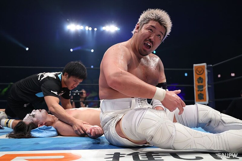 【新日本】手錠拘束もIceがジェイクを逆転撃破で3勝目