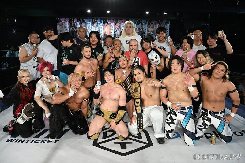【DDT】新宿FACEでの最後のビアガーデンプロレス ユニットシャッフル6人タッグ戦で大団円
