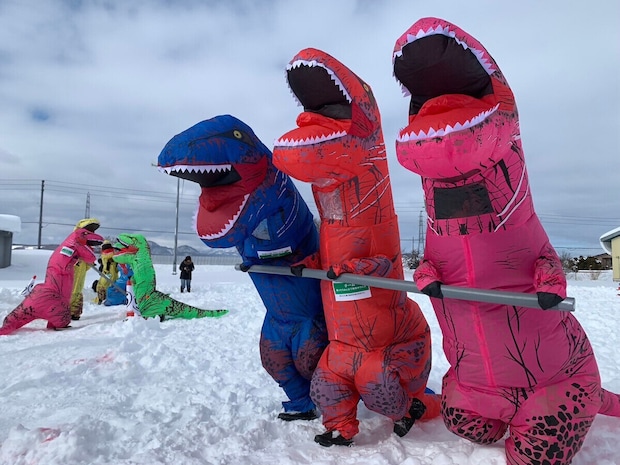 雪原のティラノサウルスレースが話題!滝川市「ぽかぽか冬まつり」が新企画続々でさらにパワーアップ!