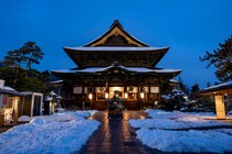 長野ベース｜都市を拠点にして滑る周遊旅のすすめ