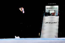 「史上最強」全日本コーチ稲村タツキが語る日本スノーボードチーム、競技進化の最前線｜ミラノ・コルティナオリンピック