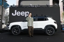 ジープ 初の四輪駆動ハイブリッドモデル 「Jeep Avenger 4xe Hybrid」登場｜ブランドアンバサダーに平野歩夢が就任｜