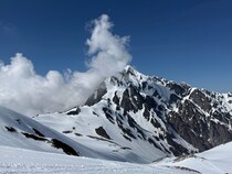 春の立山、ザラメの誘惑。新幹線とバスで繋ぐ標高3,000mの稜線