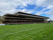 【凱旋門賞】英エストレンジが出走取消…当日の馬場は稍重から重の見込み