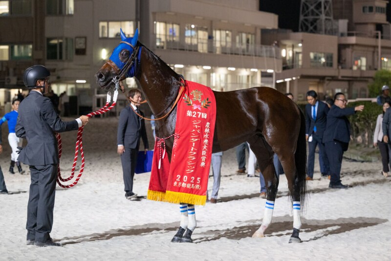 【ジャパンダートクラシック】ナルカミが圧巻の逃げ切りで三冠阻止…売得金・入場ともに前年比ダウン