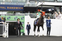 【豪ラッセルボールディングS】モレイラ「上手くいかないところが多かった」日本馬シュトラウスは6着に敗れる