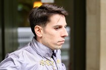 【阪神2R】C.デムーロ騎乗 トリグラフヒルが10馬身差圧勝