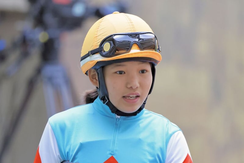 【中山8R】小林美駒騎乗 チュウワクリスエスが抜け出す