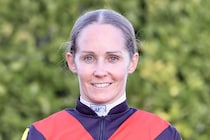 【中山5R】レイチェル・キング騎手が初日から絶好調…良血馬ミッキーファルコンで早くも3勝目