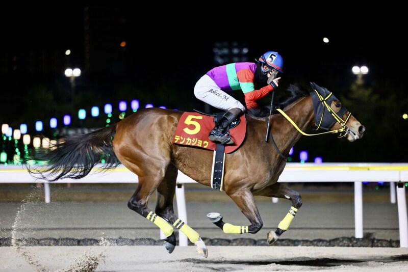 【クイーン賞】勝敗分けた“外差し馬場”松山「外を意識した」レース後ジョッキーコメント