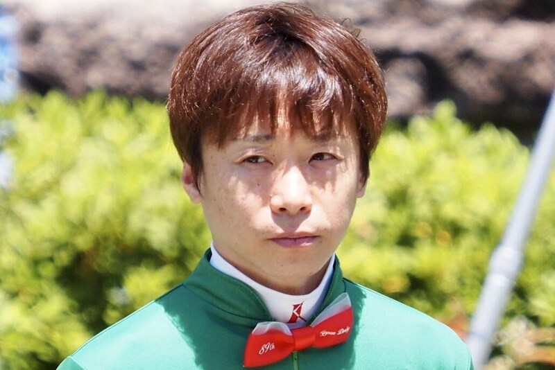 池添謙一騎手・高杉吏麒騎手に騎乗停止処分…移動中のスマホ使用により