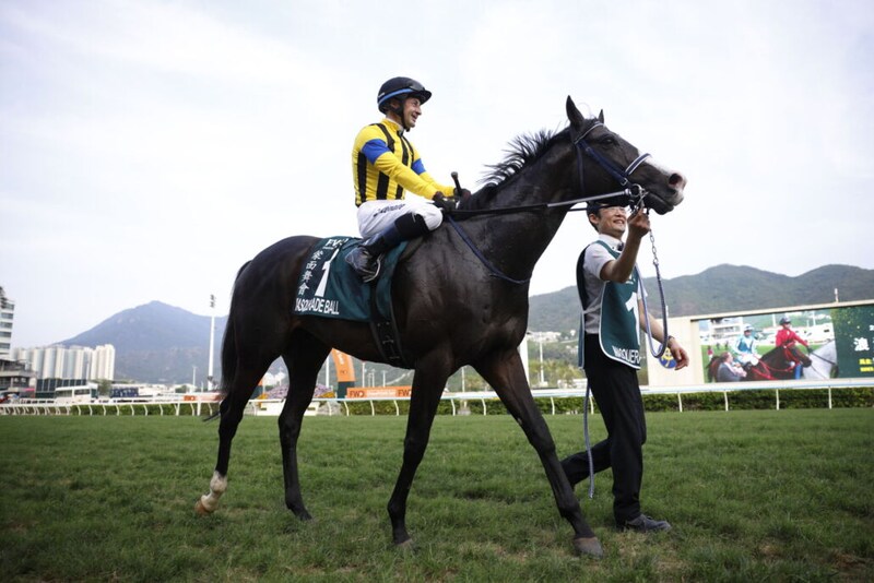 【クイーンエリザベス2世C】ルメール「ラストはすごく良い脚」マスカレードボール惜しくも敗れる