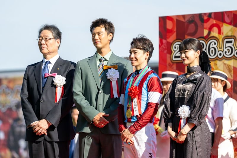 【日本ダービー】見上愛&竹内涼真がプレゼンターとして登壇