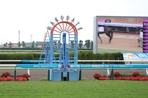 【函館記念】21歳・小林美駒が重賞初制覇！ファウストラーゼンで大接戦を制す