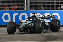 F1シンガポールGP FP2速報｜赤旗2回＆ピットで接触と波乱のセッション。ピアストリが最速でハジャー続く。角田裕毅は11番手