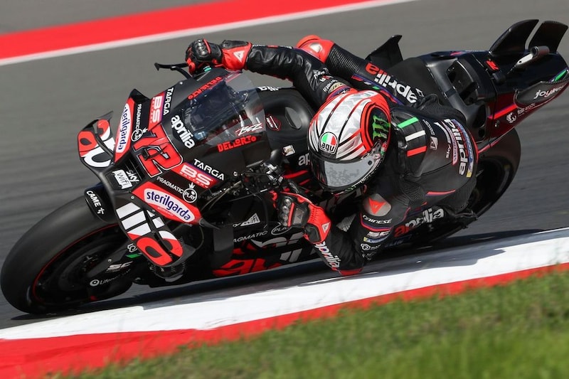 ドゥカティファクトリー大乱調！　アプリリアのベッツェッキが追い上げ展開で勝利｜MotoGPインドネシアGPスプリント