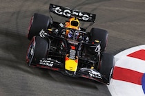 シンガポールGPの決勝は2ストップもあり？　ピットレーンの制限速度上昇でロス少なく……FP2のロングランではソフトタイヤを多用