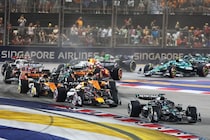 フェルスタッペンにソフトタイヤを履かせたレッドブル。しかし判断は裏目に……「勝ちを狙うには必要な戦略だった」